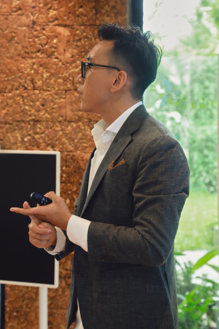 Việt Nguyễn Hữu